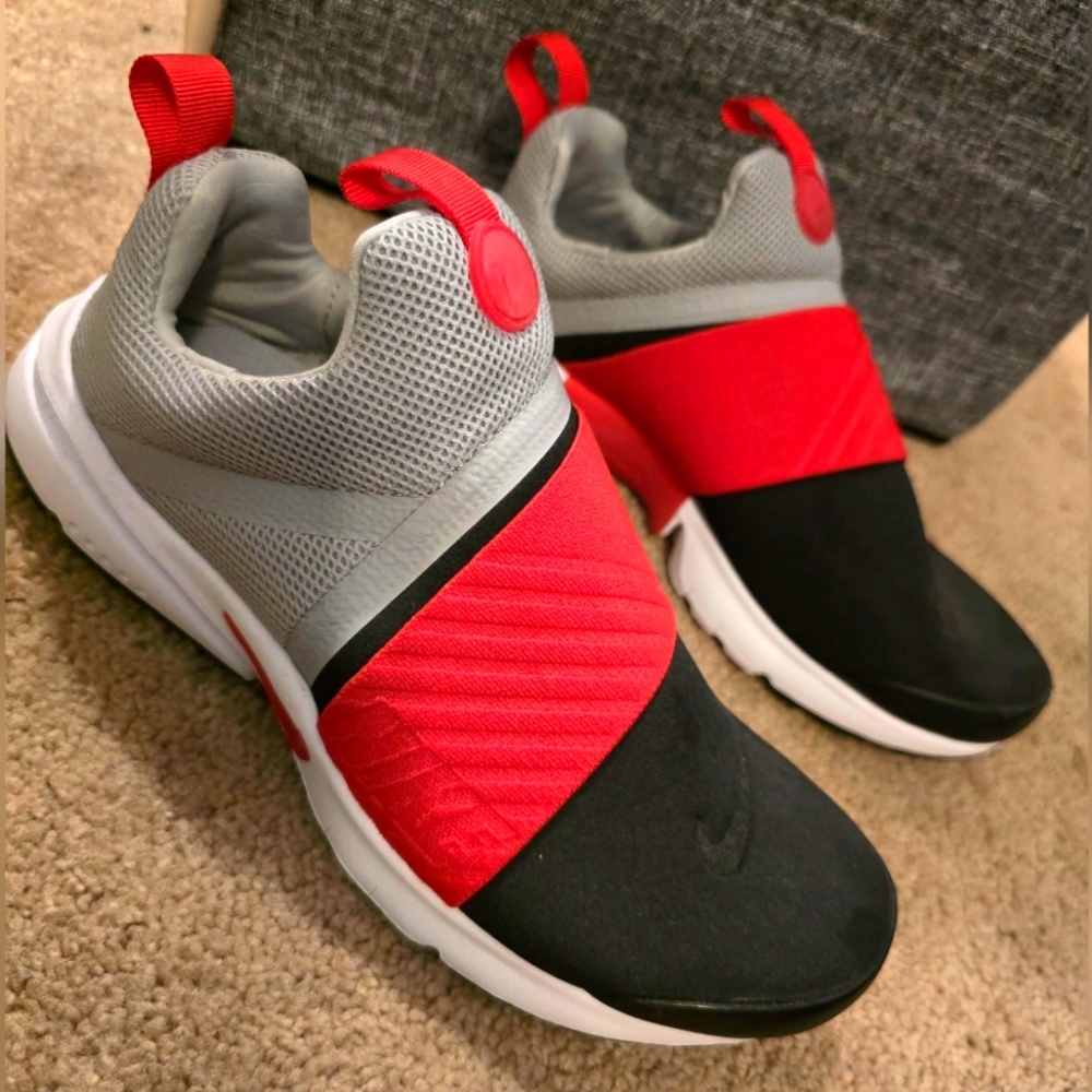 Nike Presto Extreme Sneakers 6Y / 7.5 Women